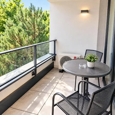 10-premium 2kk Atrium Living Novostavba Centrum Appartamento